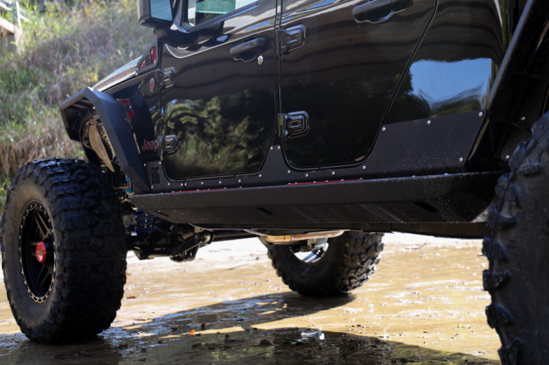 Bodyguard - Bodyguard 22280T Sliders with body cladding 4 door Textured Black Jeep Gladiator 2020-2020