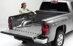 Roll-N-Lock - Roll-N-Lock CM101 Cargo Manager Rolling Truck Bed Divider - Image 2