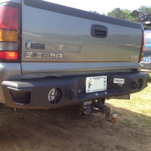 Hammerhead Bumpers - Hammerhead 600-56-0106 Rear Bumper without Sensor Holes for Chevy Silverado/GMC Sierra 2500/3500 2001-2006 - Image 4