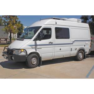 Aluminess - Aluminess 210165 Non Winch Front Bumper for Mercedes Sprinter 2003-2006 - Image 3